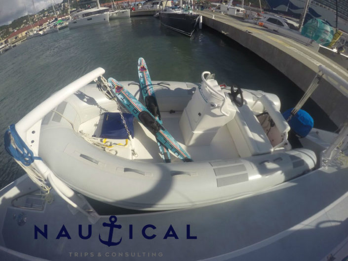 Water pull toys! Pull toys on Yacht Breanker