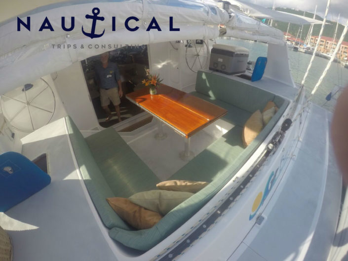 Cockpit dining table Cockpit dining table of Yacht breanker