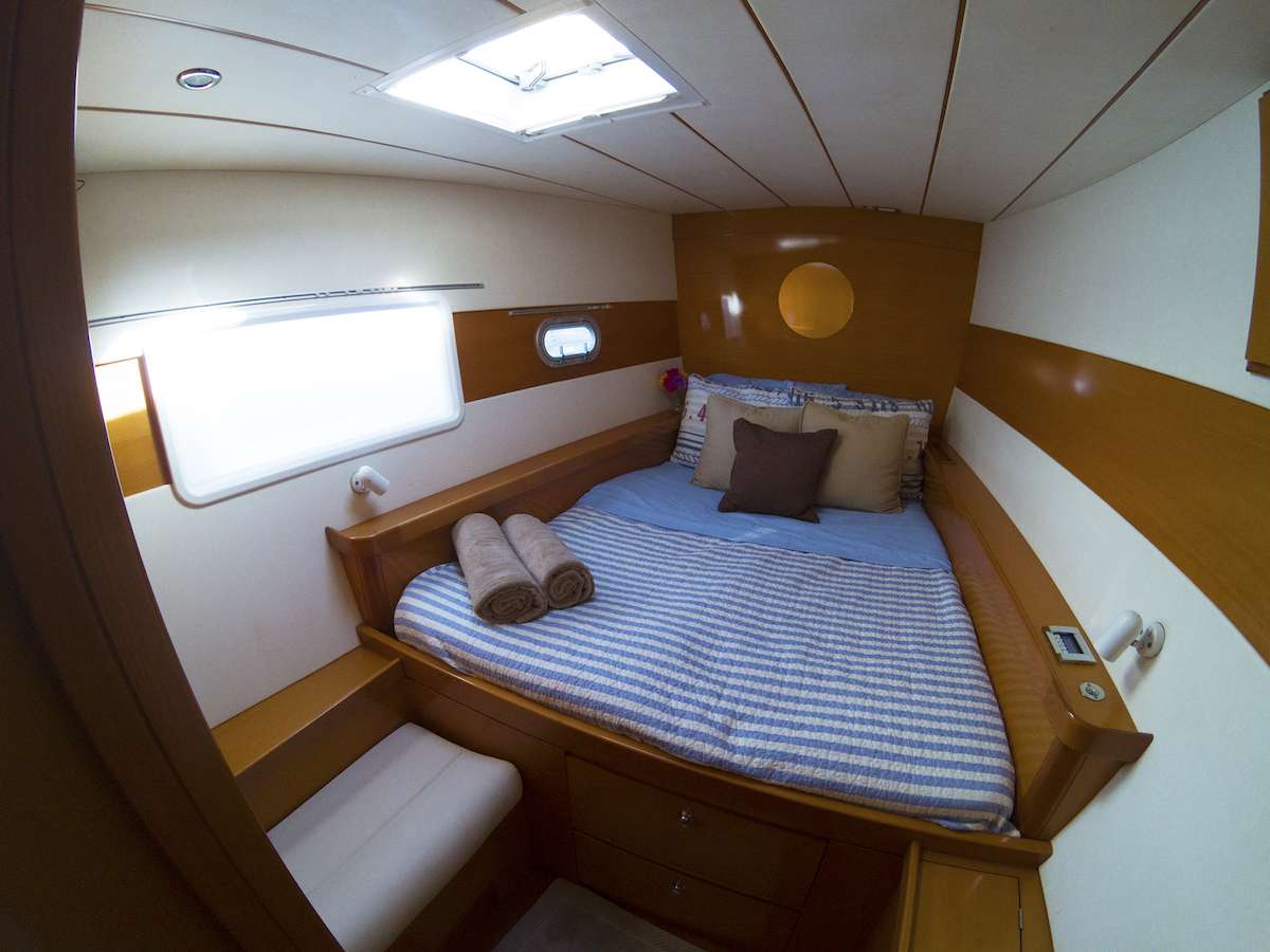 Queen cabin. TABULA RASA Queen cabin. TABULA RASA