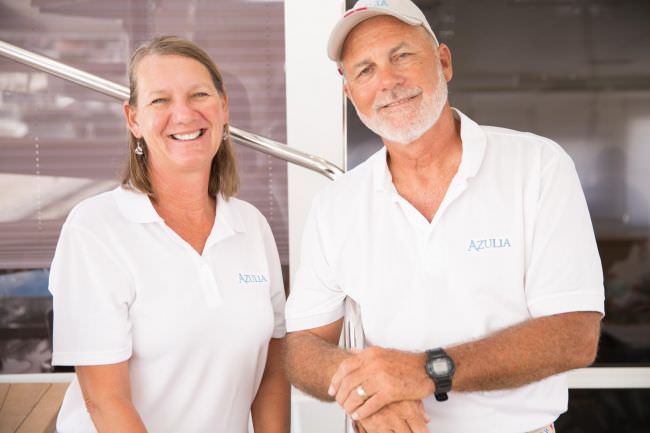 3836brochure44 Azulia crew