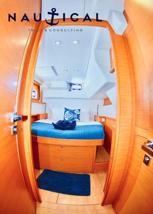 Queen cabin on Mojo Queen cabin on Mojo